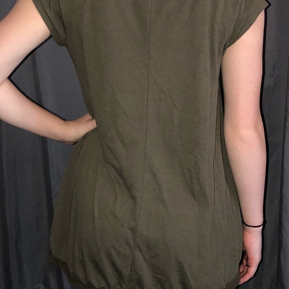 Green Top - Picture 2 of 2